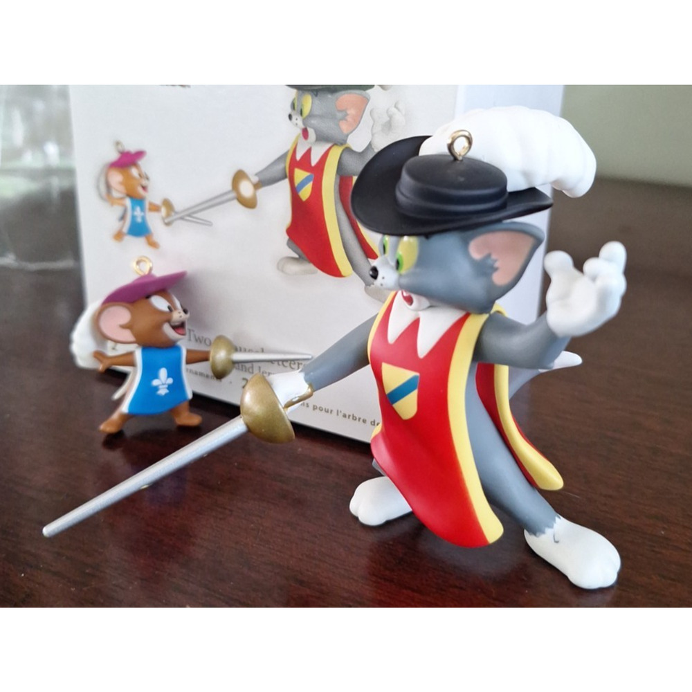 2011 Hallmark Keepsake Two Mouseketeers Tom and Jerry Ornament QXI2857